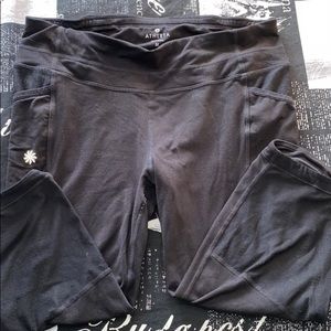 Athleta Black Cropped Leggings with Pockets